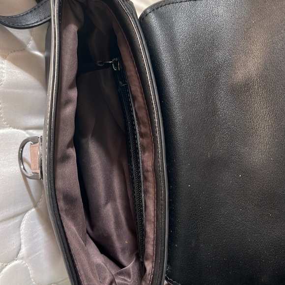 Crossbody - Picture 2 of 3